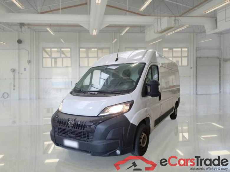 PEUGEOT BOXER / 2023 / 4P / FURGONE 2.2 BLUEHDI 120 SeS 330 L2H2 #1