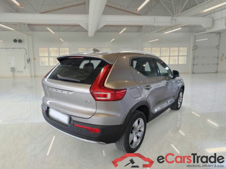 VOLVO XC40 / 2017 / 5P / SUV T2 AUTOMATICO MOMENTUM #2