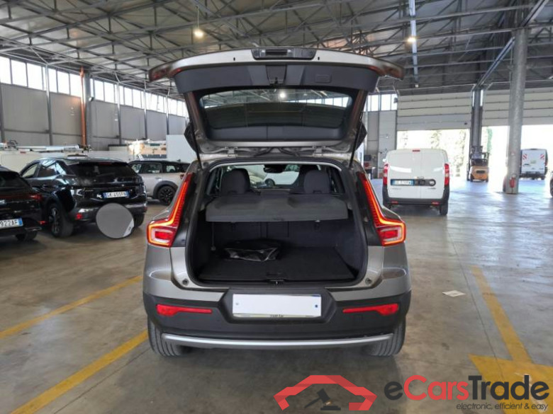 VOLVO XC40 / 2017 / 5P / SUV T2 AUTOMATICO MOMENTUM #5