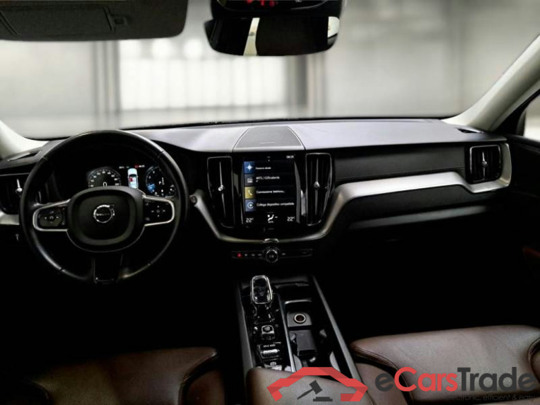 VOLVO XC60 / 2017 / 5P / SUV B5 AWD GEARTR. INSCRIPTION #3