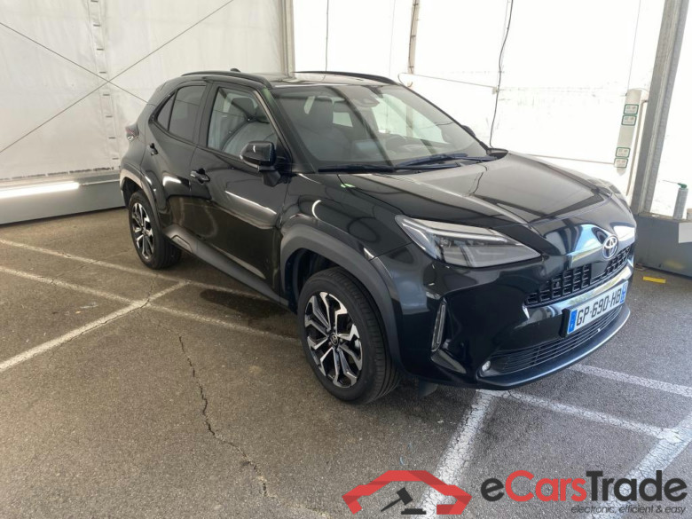 TOYOTA Yaris Cross Hybride / 2021 / 5P / SUV 1.5 HYBRID 116H DESIGN AWD AUTO #4
