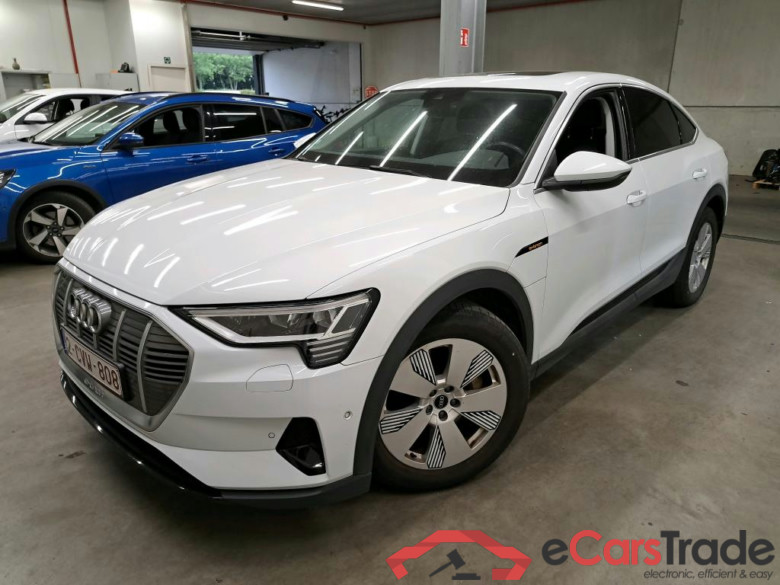 AUDI - AUD E-TRON SB 55 Quattro 408PK Attraction Limited Edition With Auxiliary Heater & Heated Steering Wheel & Assistance Tour & Pano Roof * ELECTRIC *