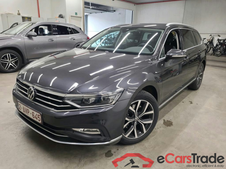 VOLKSWAGEN - VW  PASSAT VARIANT TSI 150PK DSG7 Elegance Business With Nappa Leather & 14 Way Ergo Driver Seat & Winter Pack & Nav Discover Pro & Matrix Led & Area View & Easy Opne * PETROL *