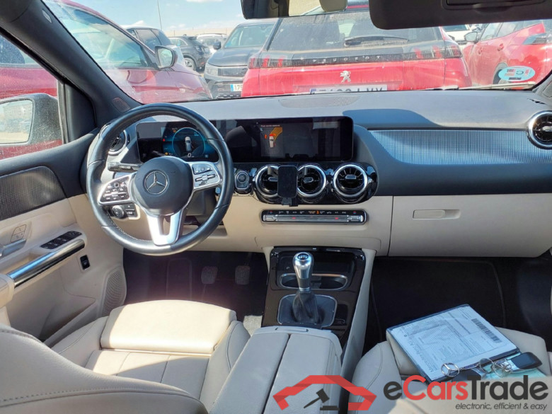 MERCEDES-BENZ Clase B / 2019 / 5P / monovolumen compacto B 180 #3