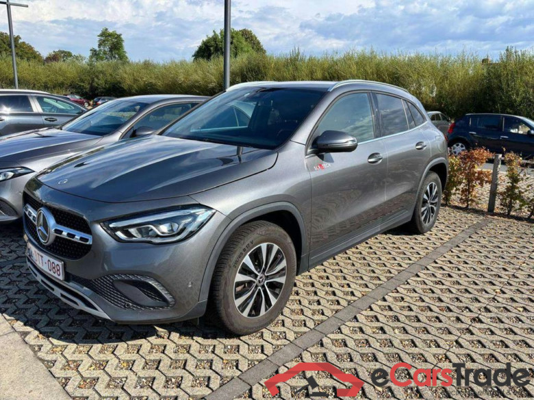 MERCEDES-BENZ GLA PHEV (H247) GLA 250 e PHEV Luxury Line