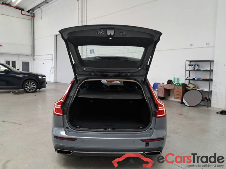 VOLVO V60 / 2019 / 5P / STATION WAGON T6 PLUG-IN AWD AUTOM.INSCR.EXPR. #5