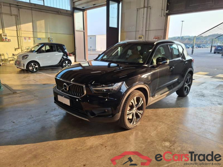 VOLVO XC40 / 2017 / 5P / SUV T4 PLUG-IN HYBRID AUTO RECHARGE INSCR.