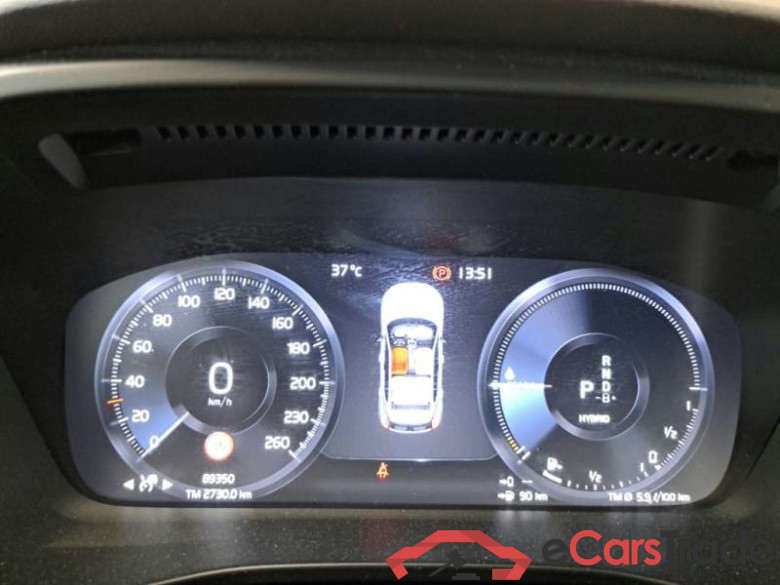VOLVO XC40 / 2021 / 5P / SUV T5 RECHARGE PLUG-IN AUTO ULTIMATE BRIGHT #4