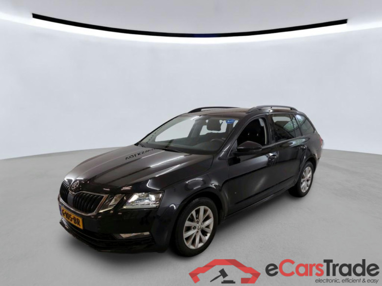 SKODA Octavia Combi 110 kW #1