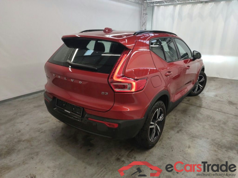 VOLVO XC40 - 2022 2.0 B3 163hp MHEV Plus Dark Design DCT 5d #2