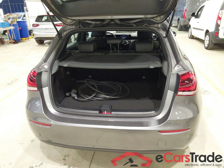 MERCEDES-BENZ A-CLASS 1.3 A 250 E DCT BUSINESS SOLUTION #1