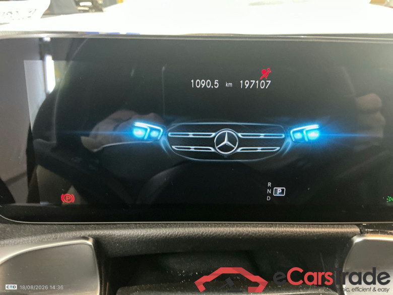 MERCEDES-BENZ CLASS GLB DIESEL (X247) GLB 180 d Business Solution