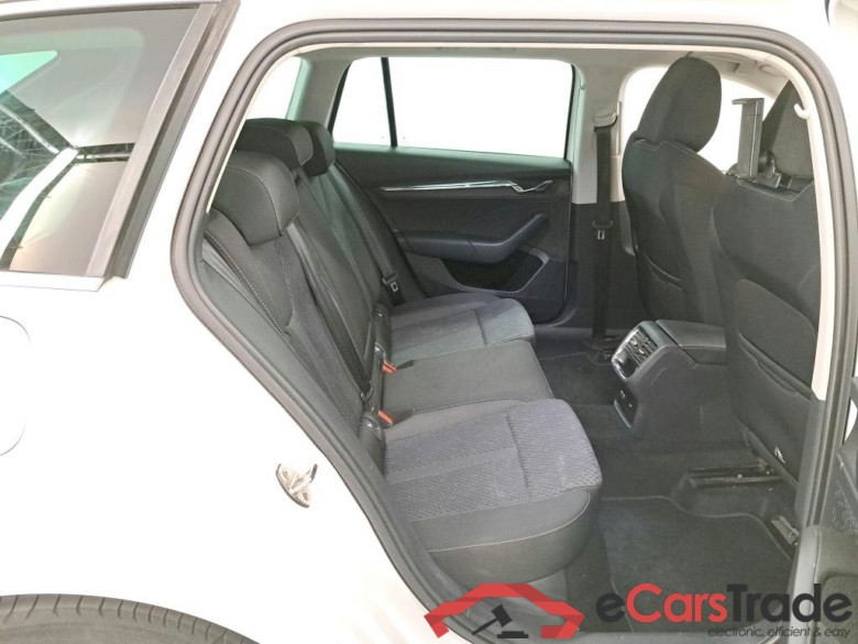 SKODA OCTAVIA COMBI 2.0 CRTDI 85KW DSG7 CLEVER+ #6