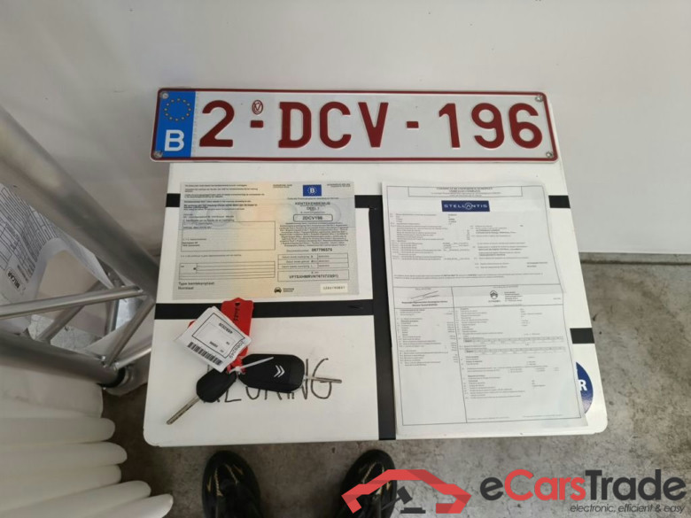 Citroën C3 1.2 PureTech 83 S&S MAN Shine 5d #4