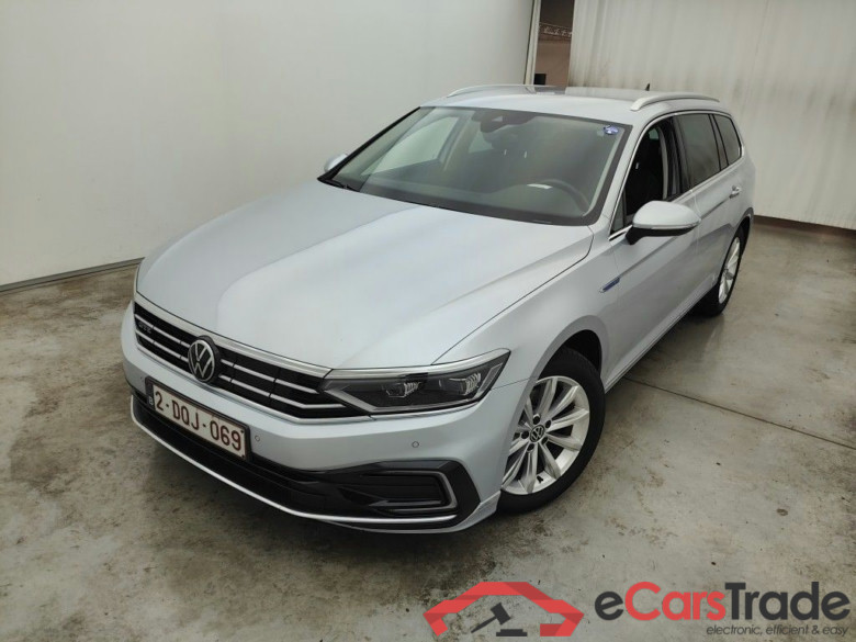 Volkswagen Passat Variant 1.4 TSI DSG6 GTE Business 5d
