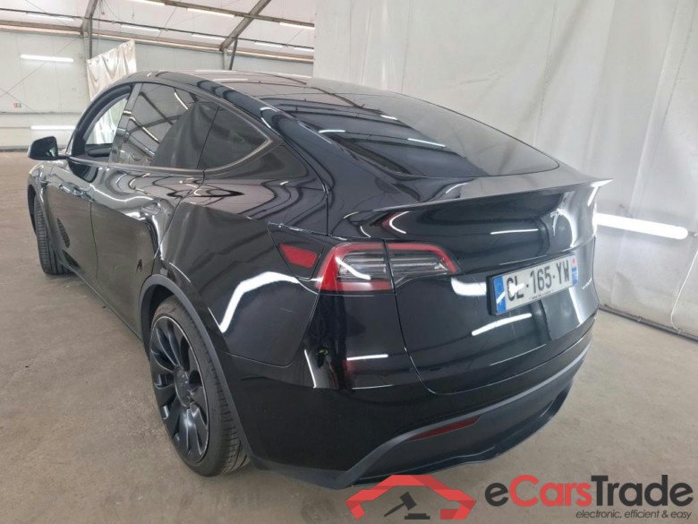 TESLA Model Y / 2020 / 5P / SUV Performance Dual Motor AWD #3