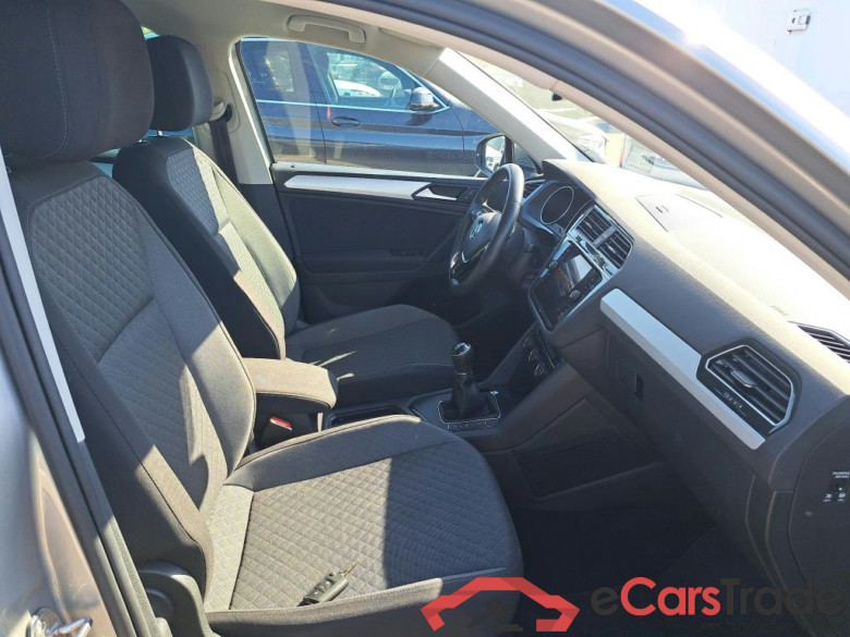 VOLKSWAGEN Tiguan / 2016 / 5P / todoterreno Advance 2.0 TDI 110kW (150CV) #6