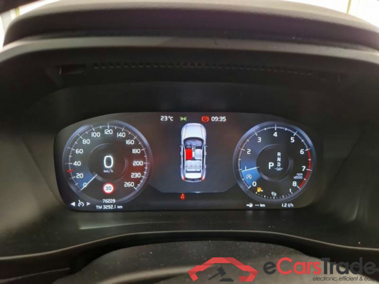 VOLVO XC40 / 2017 / 5P / SUV T3 GEATRONIC BUSINESS PLUS #4