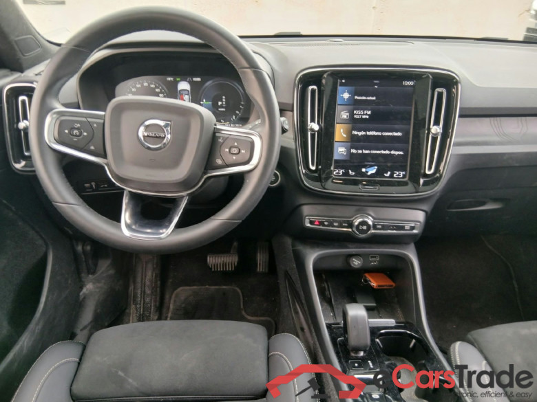 VOLVO XC40 / 2021 / 5P / todoterreno 1.5 T4 Recharge PHEV Ultimate Dark Auto #3