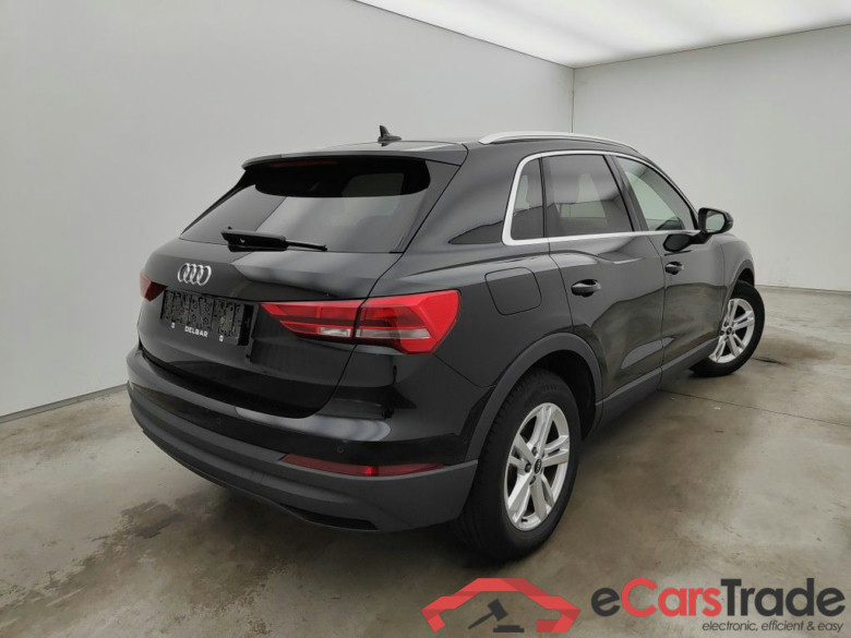 Audi Q3 35 TFSI 5d #2