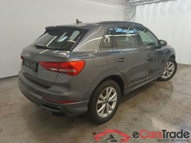 Audi Q3 45 TFSI e S tronic S Line 5d #2