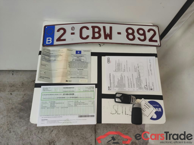 Audi Q5 Business Edition 30 TDI S tronic 5d #4