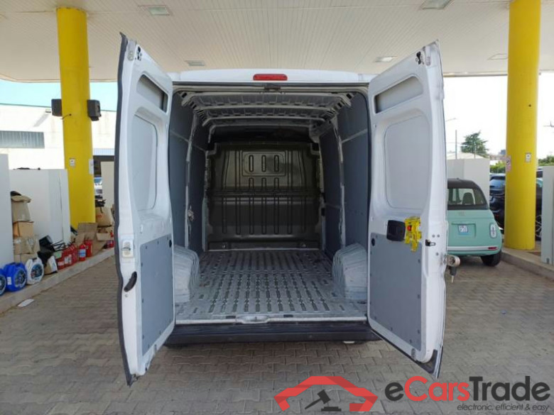 PEUGEOT BOXER / 2014 / 4P / FURGONE 333 L2H2 2.2 BLUEHDI 140CV SeS #5