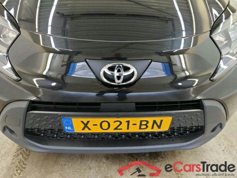 TOYOTA Aygo X 1.0 VVT-i MT Play #4