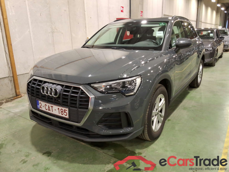 AUDI Q3 1.4 45 TFSI E S TRONIC