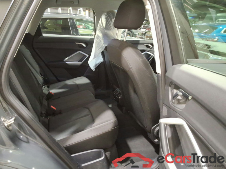 AUDI Q3 1.4 45 TFSI E S TRONIC #5