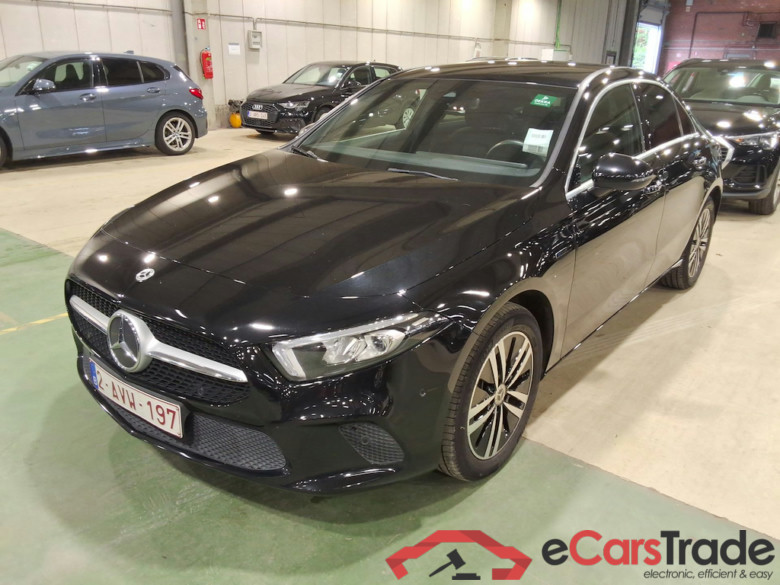 MERCEDES-BENZ A-CLASS LIMOUSINE 1.3 A 250 E BUSINESS SOLUTION DCT