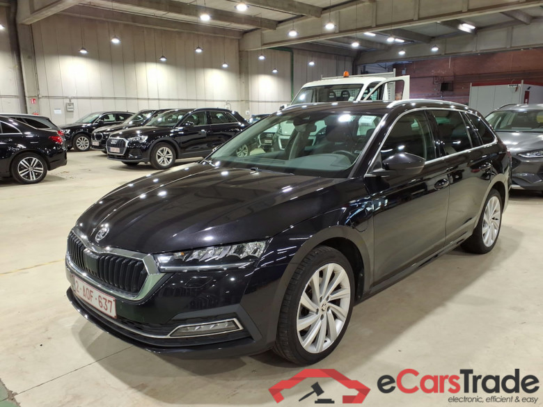 SKODA OCTAVIA COMBI 1.4 TSI PHEV 150KW DSG CLEVER #1