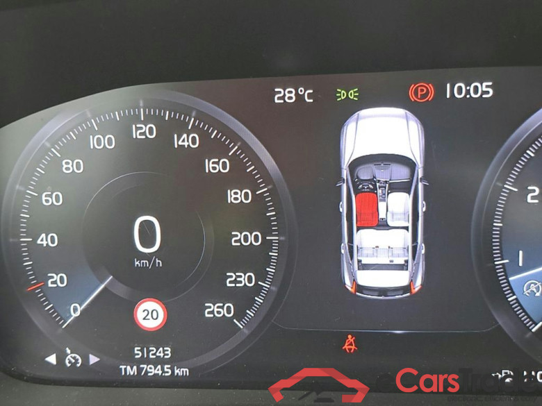 VOLVO XC40 / 2017 / 5P / todoterreno 2.0 B4 G AWD Momentum Pro Auto #5