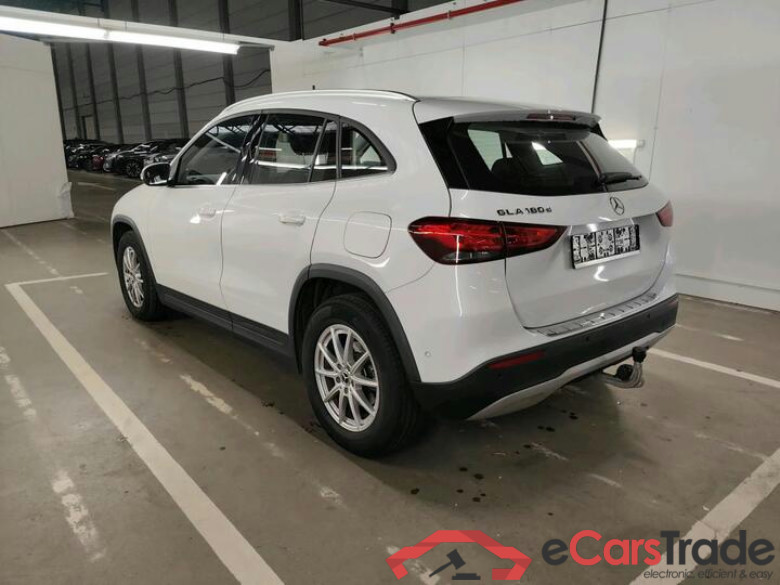 Mercedes GLA GLA GLA 180 d Business Solution Essential 85kW/116pk  5D/P Auto-8 #3