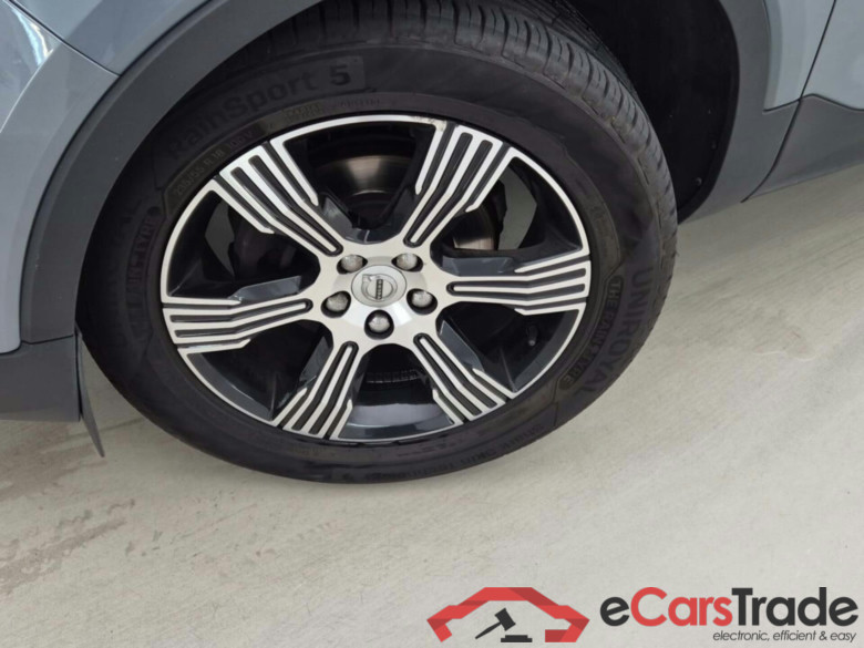VOLVO XC40 2.0 B3 MILD HYBRID GEARTRONIC #4