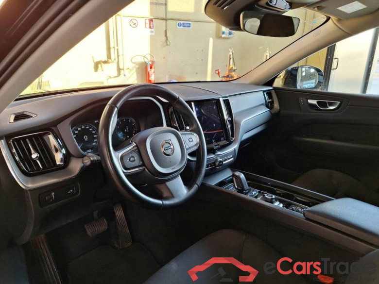 VOLVO XC60 / 2017 / 5P / SUV B4 AUTOMATICO MOMENTUM #3
