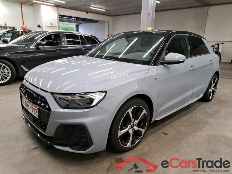 AUDI - AUD A1 SB 25 TFSI 95PK S-Tronic S Line Business Edition & Pack Business Plus & LED & Cruise Control & Trunk Module & APS Front & Rear * PETROL *
