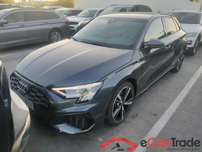 AUDI A3 / 2020 / 5P / berlina con portón Sportback Black 45 TFSI e Comp S tronic #1
