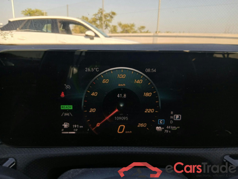 MERCEDES-BENZ Clase A / 2018 / 4P / sedán Sedán A 250 e #4
