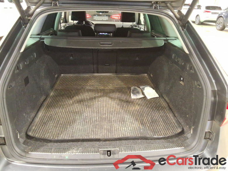 SKODA SUPERB COMBI 1.4 TSI PHEV 160KW DSG6 CLEVER #3