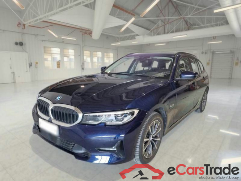 BMW SERIE 3 / 2018 / 5P / STATION WAGON 330E XDRIVE BUSINESS ADVAN. TOURING AUTO