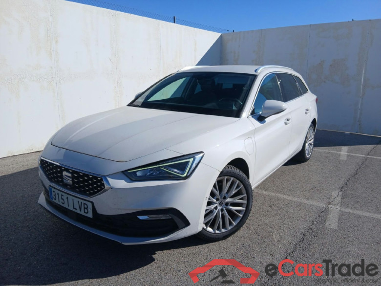 SEAT Nuevo León / 2020 / 5P / familiar SP 1.4 e-Hybrid DSG S&S Xcellence Go L #1