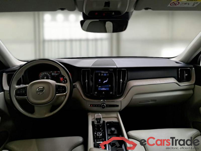 VOLVO XC60 / 2017 / 5P / SUV B5 D AWD GEARTR. INSCRIPTION #3