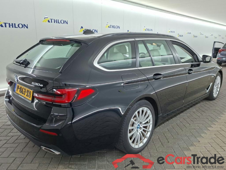 BMW 5-serie Touring 530e Business Edition Plus 5D 215kW #3