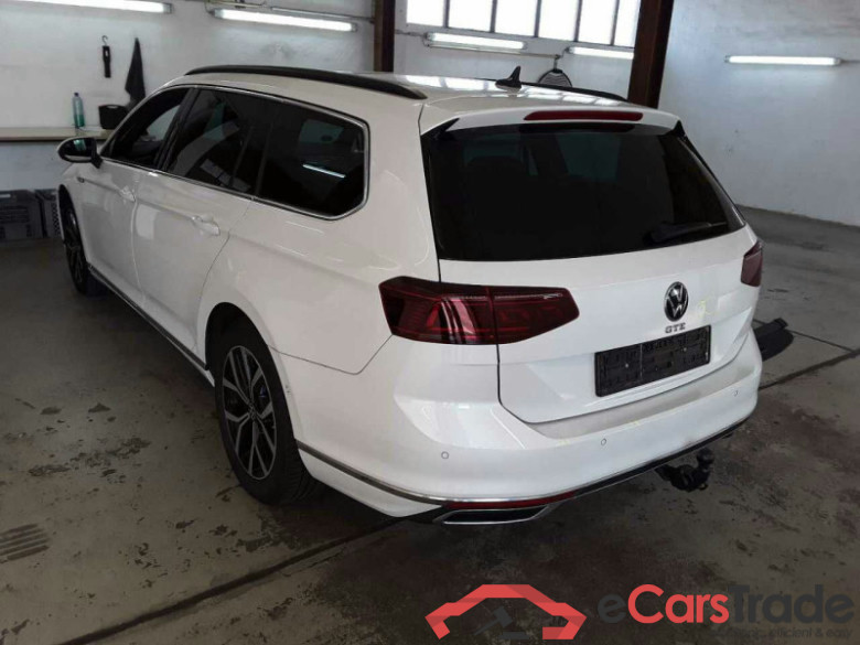 Volkswagen Passat  #3
