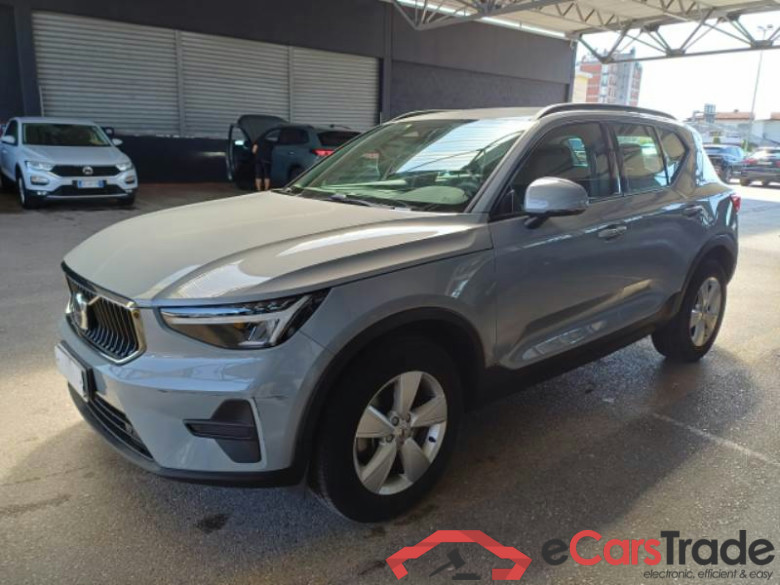 VOLVO XC40 / 2021 / 5P / SUV B3 AUTOMATICO ESSENTIAL #1