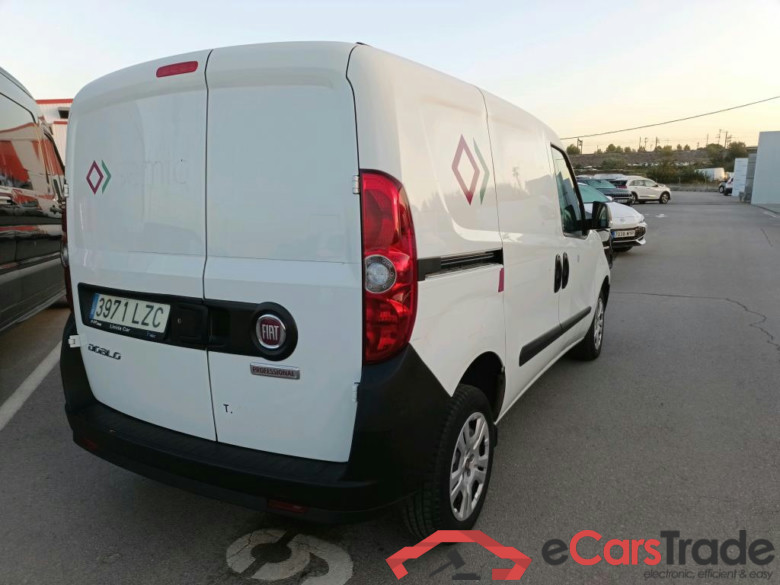 FIAT Doblò Cargo/2015/4P/furgón derivado de turismo Cargo SX 1.6 Mjet 66kW (90CV) #2