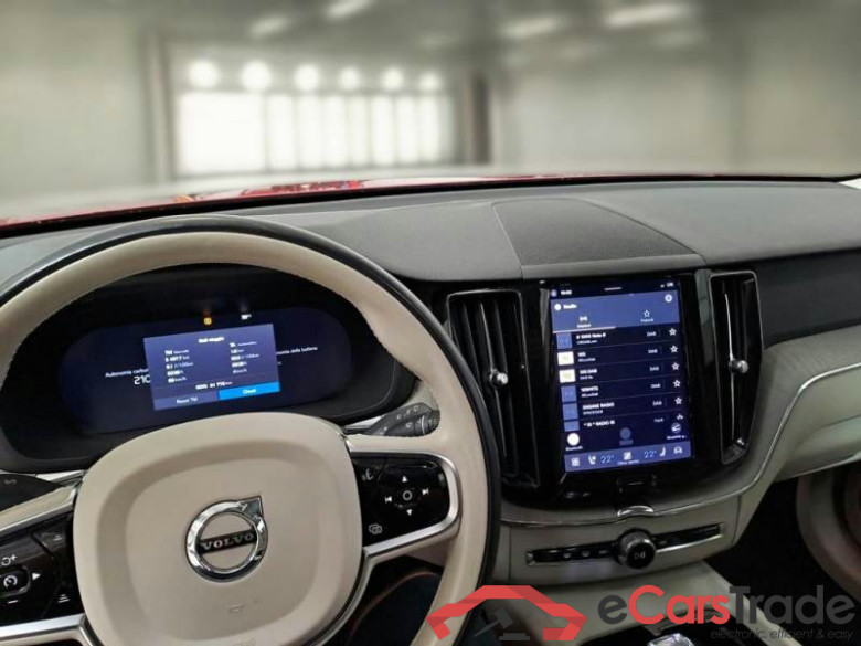 VOLVO XC60 / 2021 / 5P / SUV T6 PLUG-IN AWD AUTO PLUS BRIGHT #3