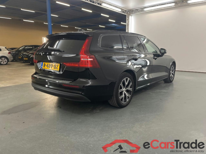 VOLVO V60 2.0 B3 Essential #4