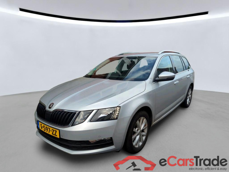 SKODA Octavia Combi 110 kW #1
